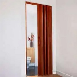 porta flexível de madeira
